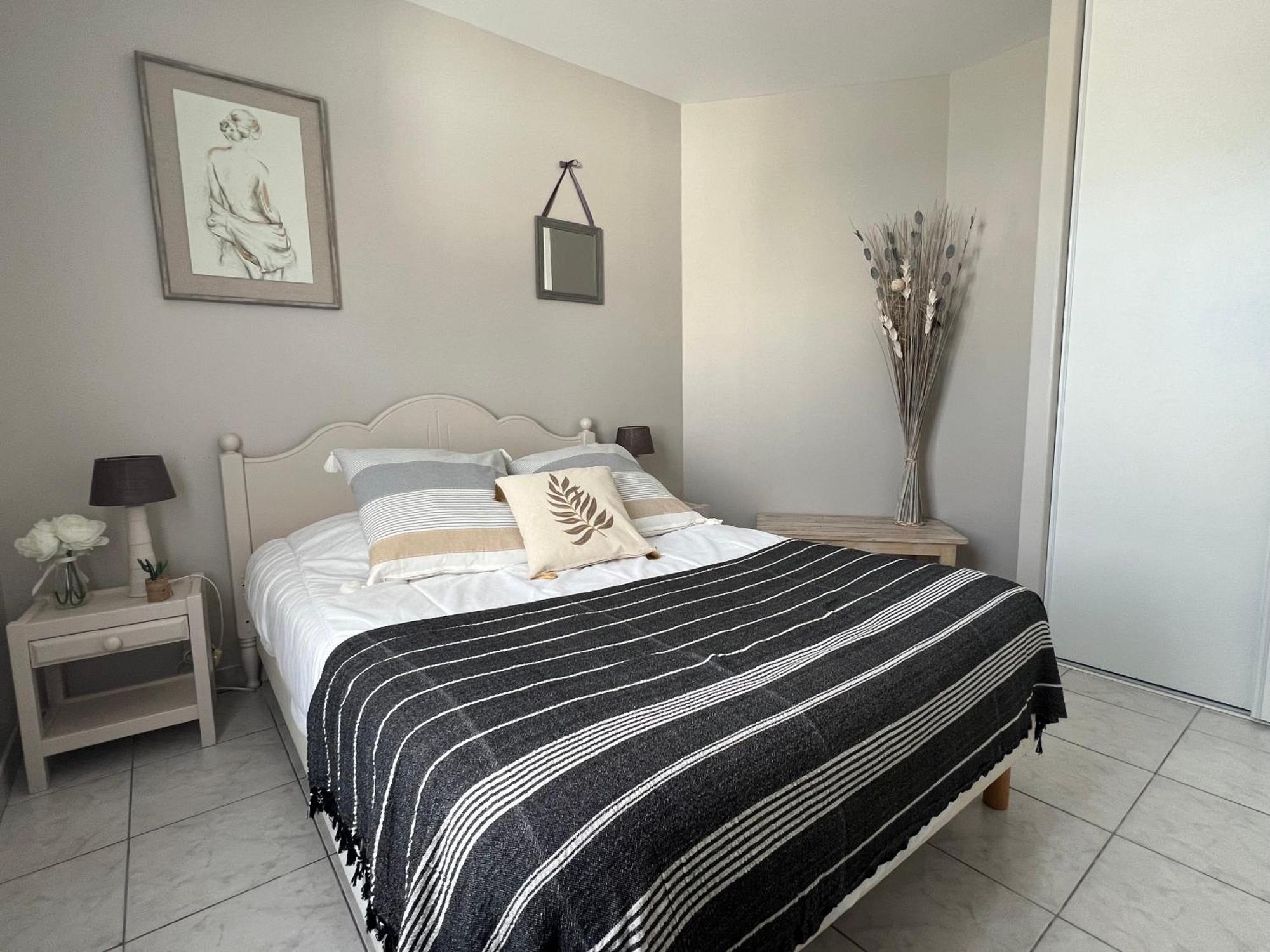 Maison "Pivoine" Proche De La Plage Le Bois-Plage-en-Ré Exteriör bild